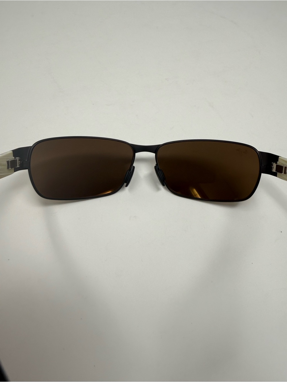 Maui Jim Black Coral Polarized Sunglasses – Excellent Condition! - Picture 2 of 6